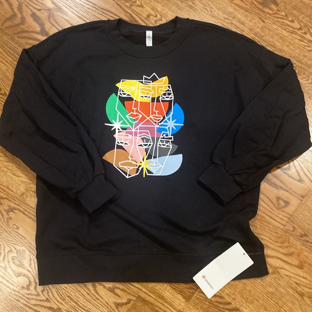 NWT Lululemon perfectly oversized crew Pride sweatshirt lightweight dead stock 8